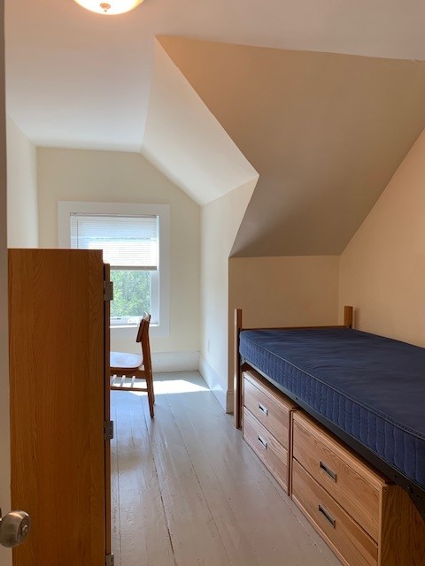 159 College Avenue - APT 3 - BED 302